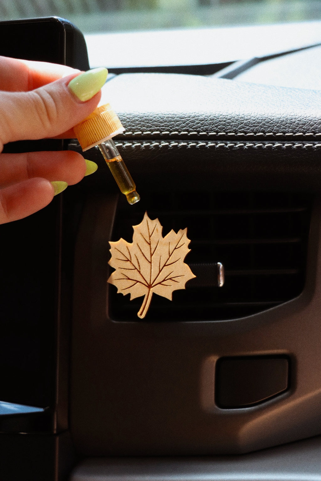 Maple Leaf Essential Oil Air Vent Diffuser