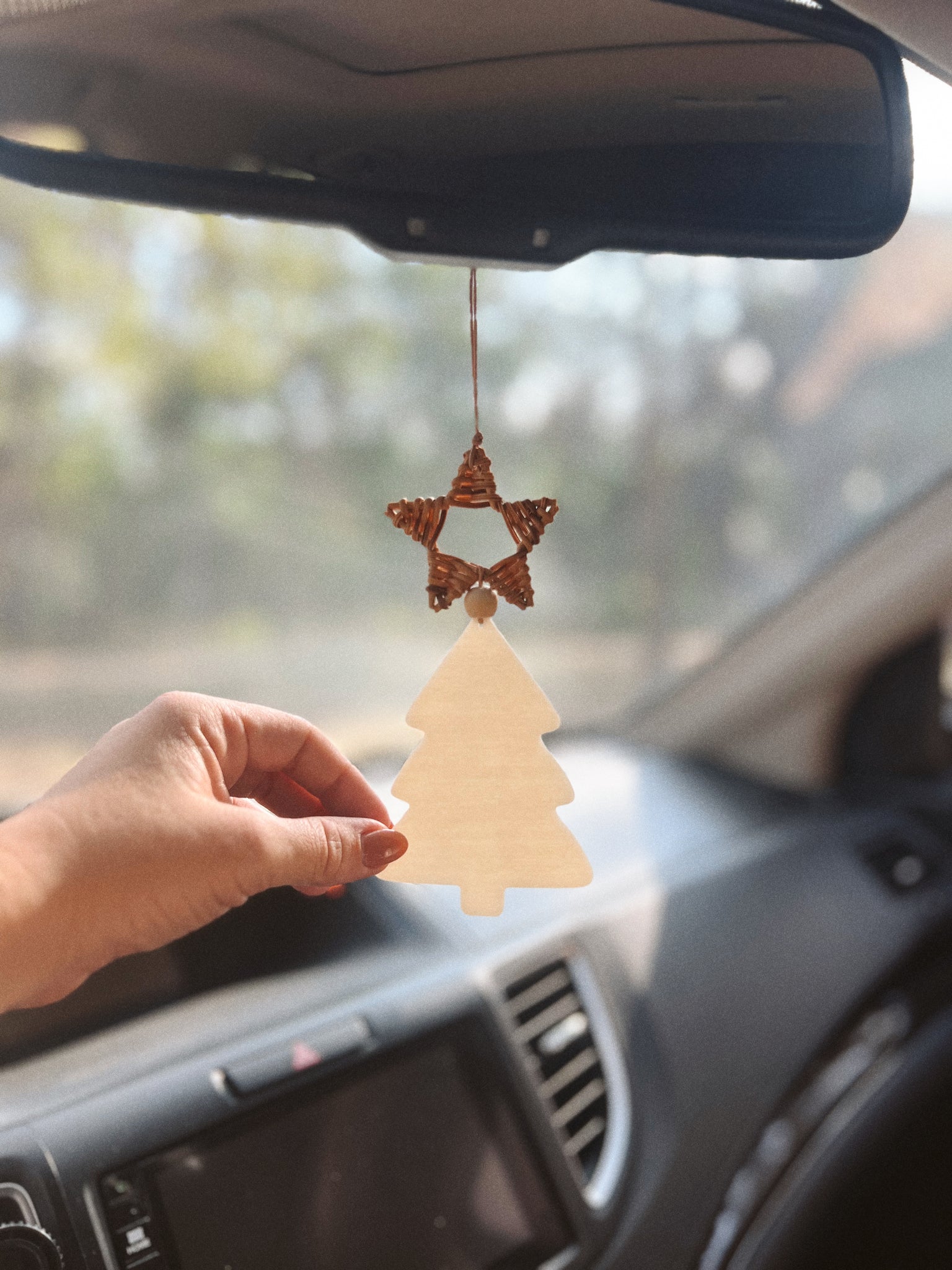 Rattan Christmas Tree Essential Oil Car Diffuser