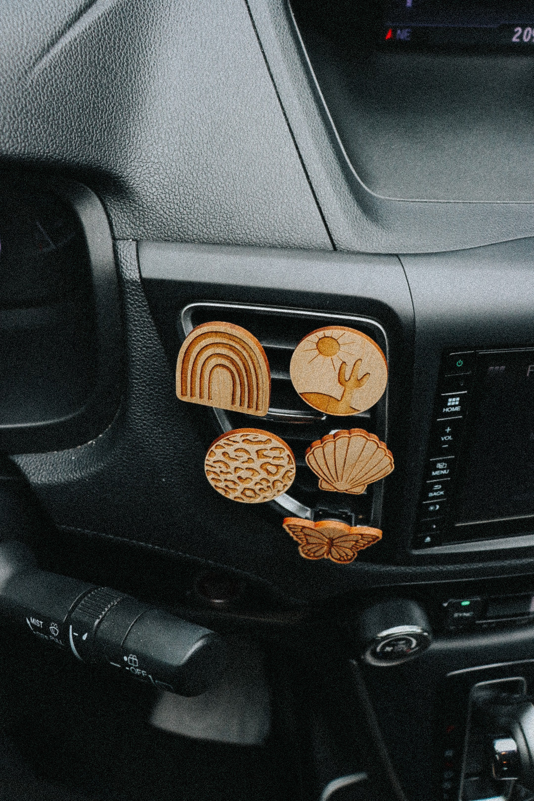 Rainbow Essential Oil Car Air Vent Diffuser