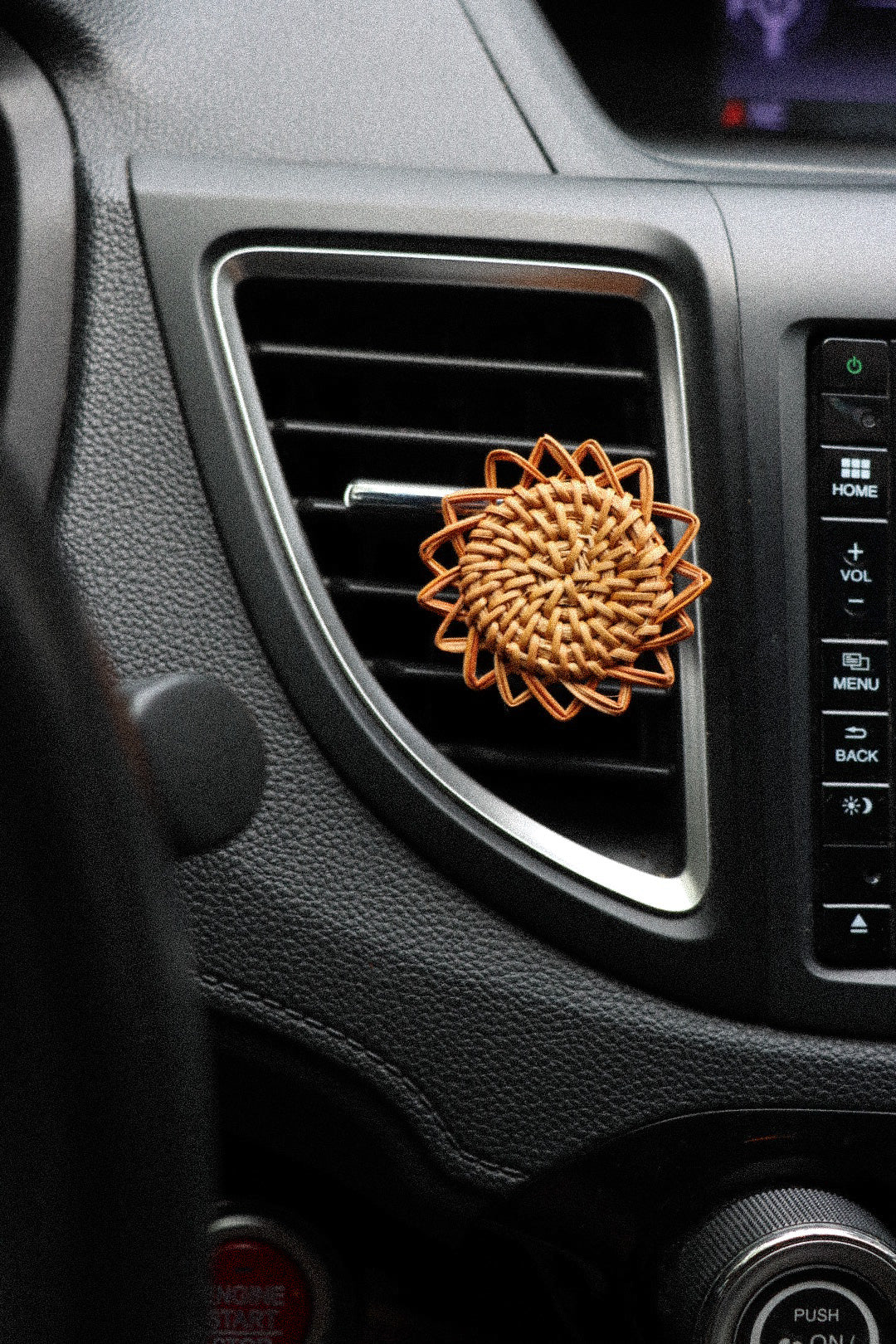 Rattan Essential Oil Air Vent Car Diffuser