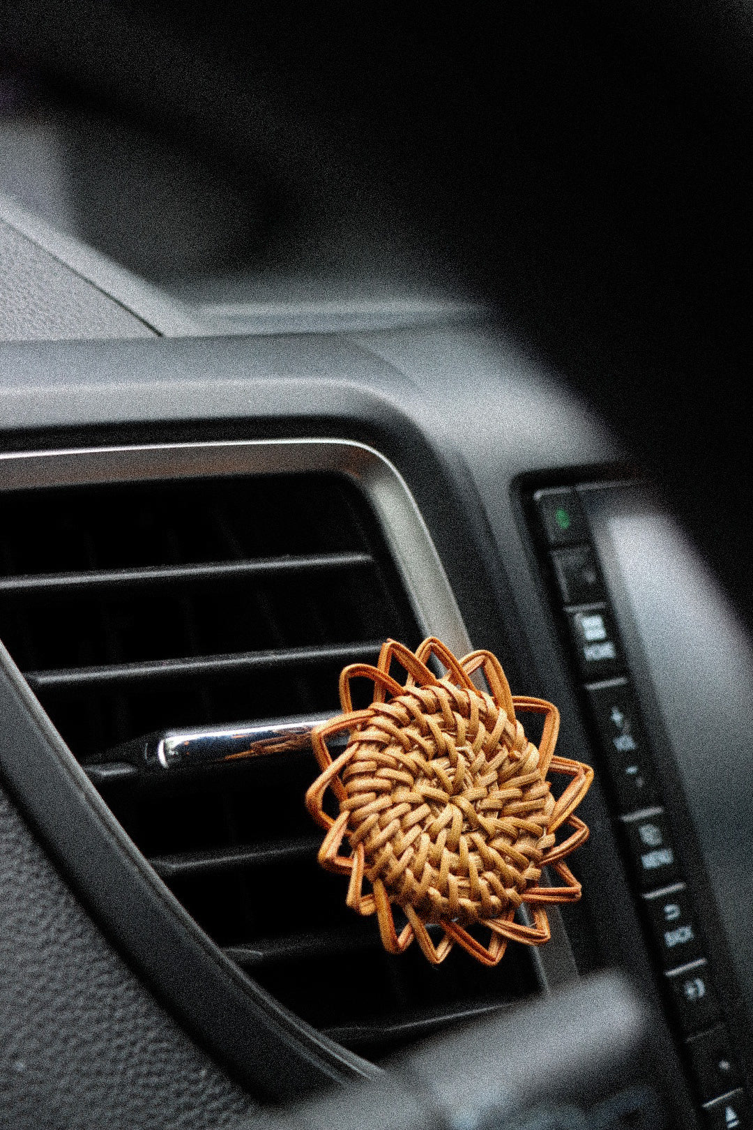 Rattan Essential Oil Air Vent Car Diffuser