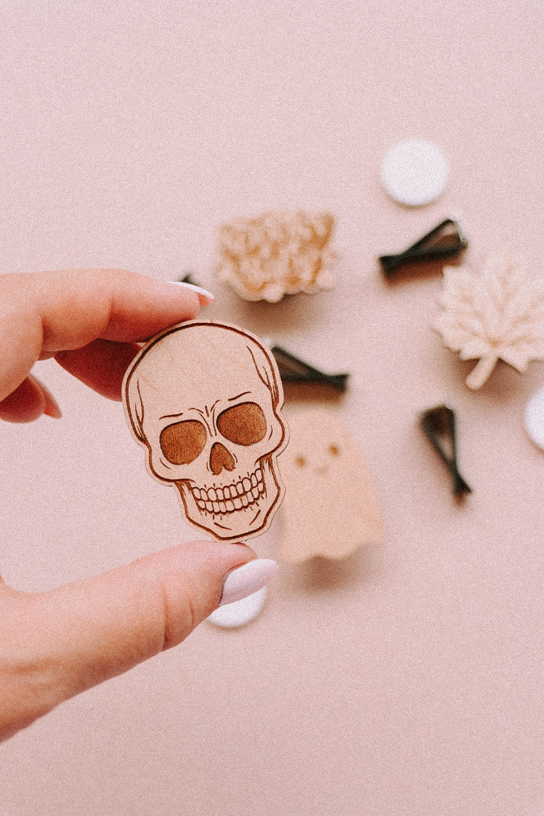 Skull Wood Essential Oil Air Vent Diffuser (Halloween)
