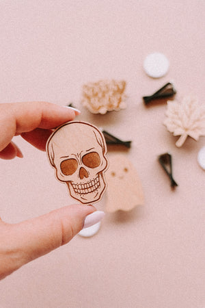 Skull Wood Essential Oil Air Vent Diffuser (Halloween)